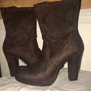 Bongo Boots
